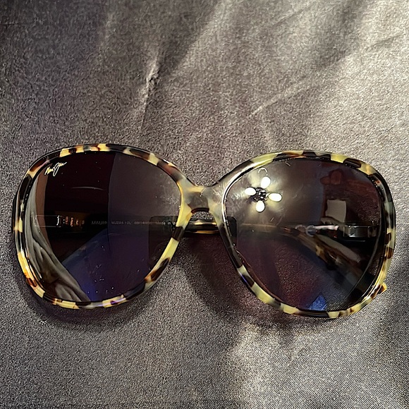 Maui Jim Sunglasses - Picture 4 of 14